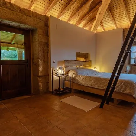 Casa De Campo Con Piscina, Entera O Por Amoeiro