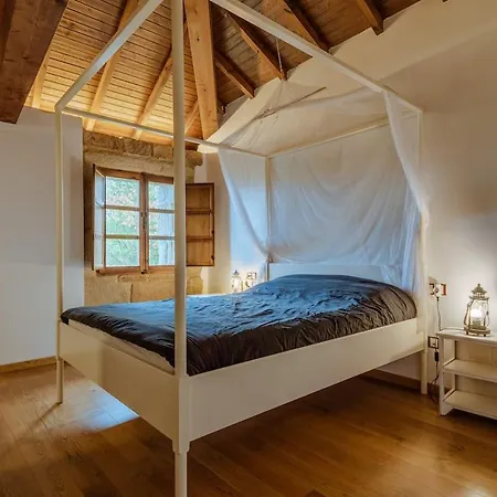 Casa De Campo Con Piscina, Entera O Por Amoeiro