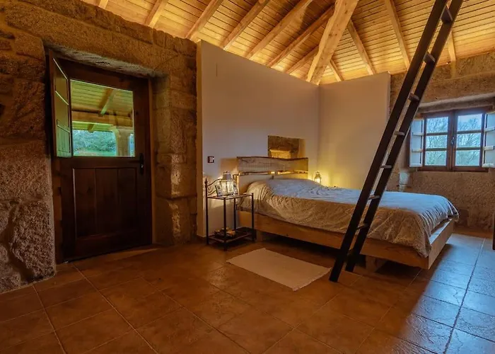 Casa De Campo Con Piscina, Entera O Por Amoeiro