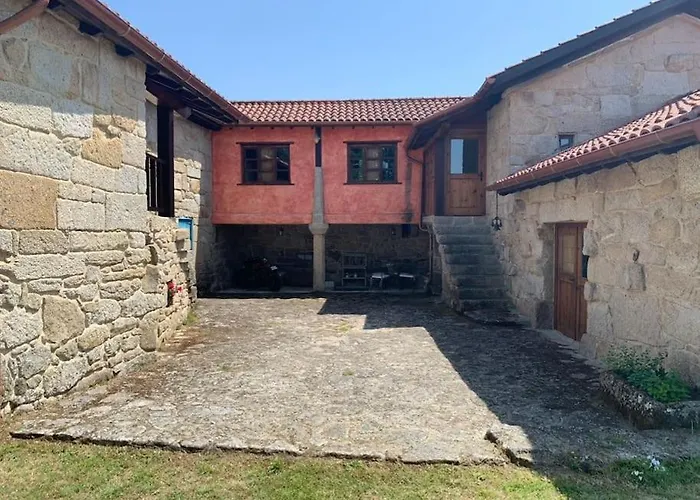 Casa De Campo Con Piscina, Entera O Por * Amoeiro