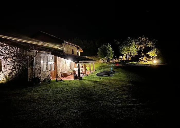 Casa De Campo Con Piscina, Entera O Por Amoeiro