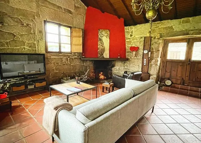 Casa De Campo Con Piscina, Entera O Por Chalet Amoeiro